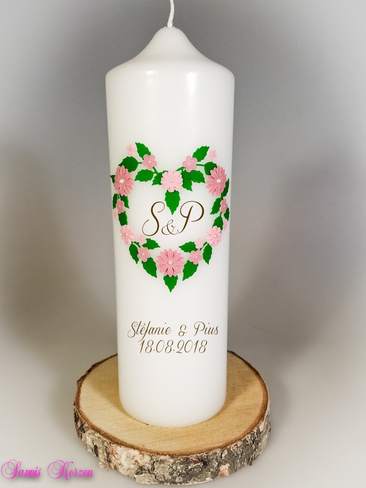 Hochzeitskerze Vintage Blütenherz mit Monogramm in der Farbe weiß  für nur  39,30 €